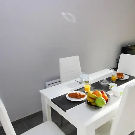 Azur 015 Yourhosthelper Classe 2 Etoiles *